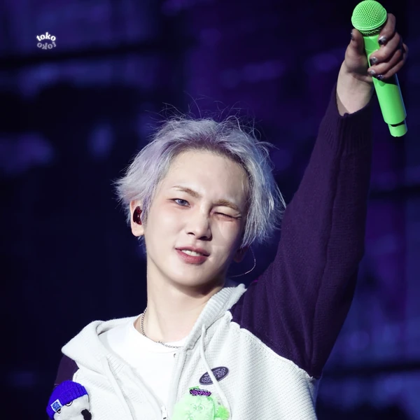 Popular profile image of 샤이니 selected by votes