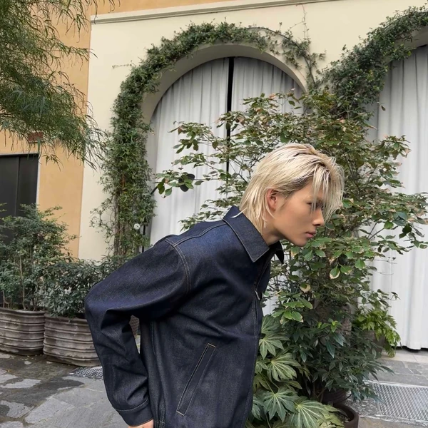 Signature photo of NI-KI (ENHYPEN) capturing their charm