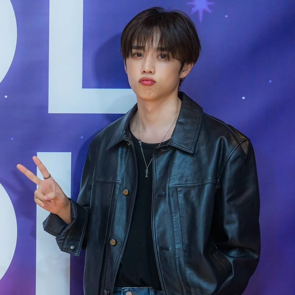 充满粉丝爱意的善旴 (THE BOYZ)人气照片