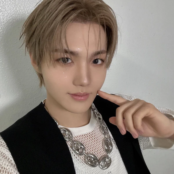 Penampilan Doyoung (TREASURE) yang Paling Dicintai Hari Ini