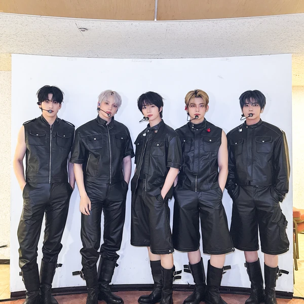 Foto Populer Penuh Cinta untuk TOMORROW X TOGETHER