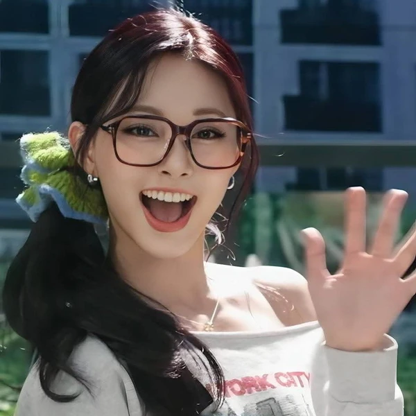 Penampilan TWICE yang Paling Dicintai Hari Ini