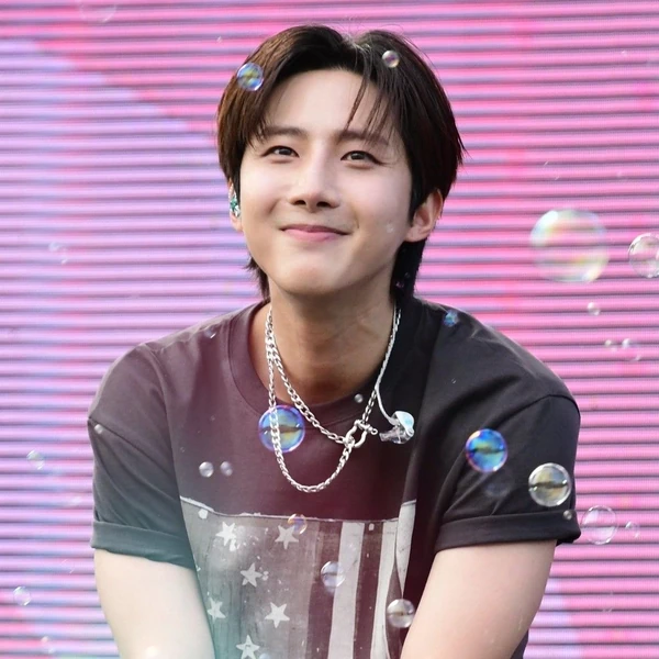 Today's Most Loved Hui (PENTAGON)