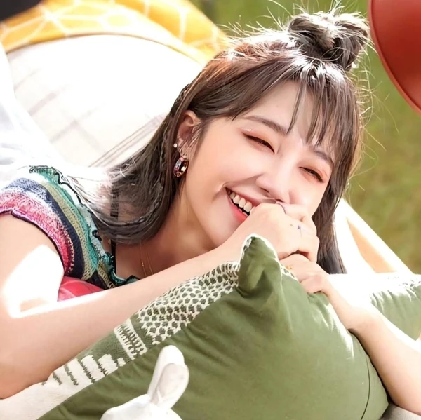 Today's Most Loved Jeong Eunji (Apink)