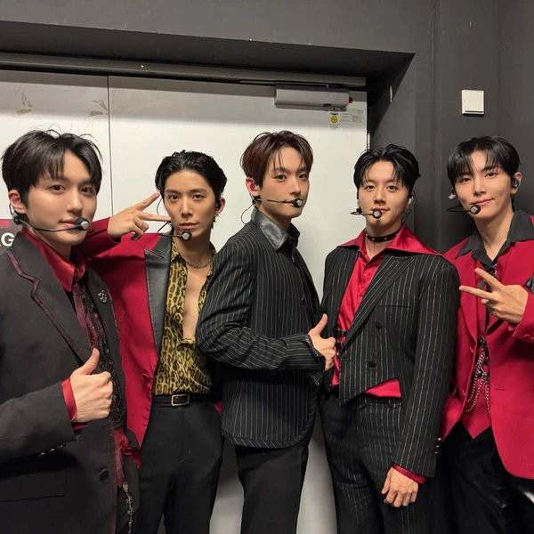 Today's Most Loved SF9