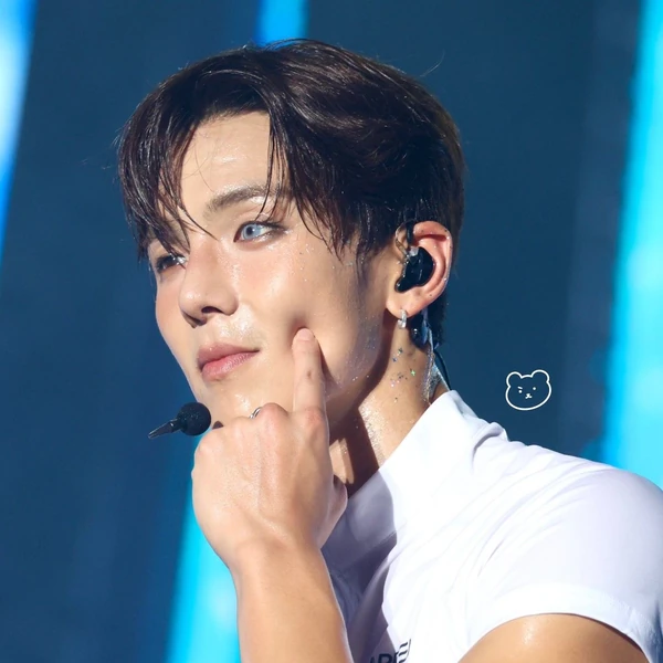 Most popular banner post of Shownu (MONSTA X) in the community