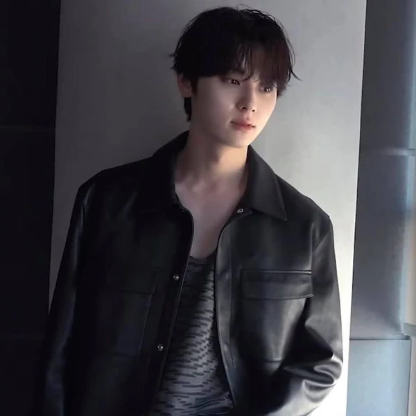Today's Most Loved Hwang Minhyun