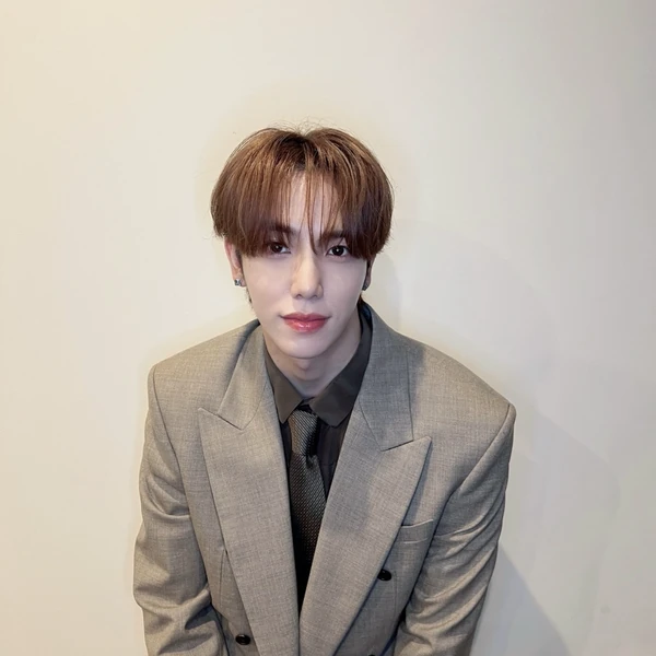 8686　　n.SSign カズタ n.SSign｜n.SSign JAPAN OFFICIAL FANCLUB「COSMO JAPAN」