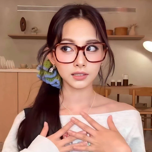 Foto Populer Penuh Cinta untuk TWICE