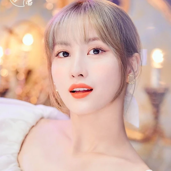 Momen Terbaik Momo (TWICE) Pilihan Penggemar