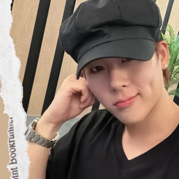 Signature photo of Joohoney (MONSTA X) capturing their charm