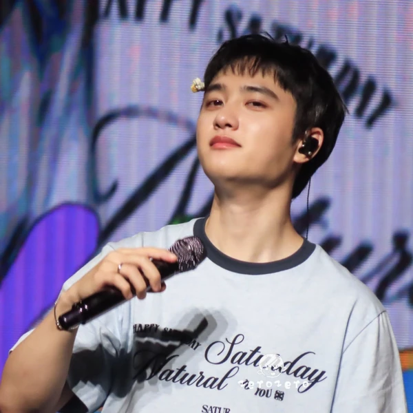 오늘 가장 사랑받은 디오 (EXO)의 모습