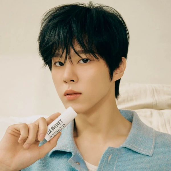 Top Photo Full of Kim Wooseok Love