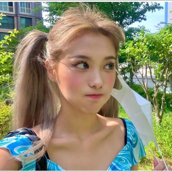 Today's Most Loved Ahin (MOMOLAND)