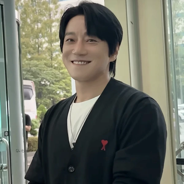 Today's Most Loved Hwang Chiyeol