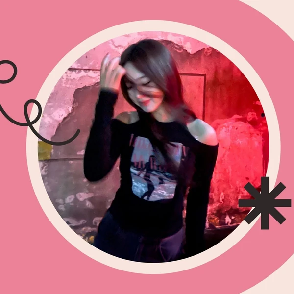 Top Photo Full of Elisia (UNIS) Love