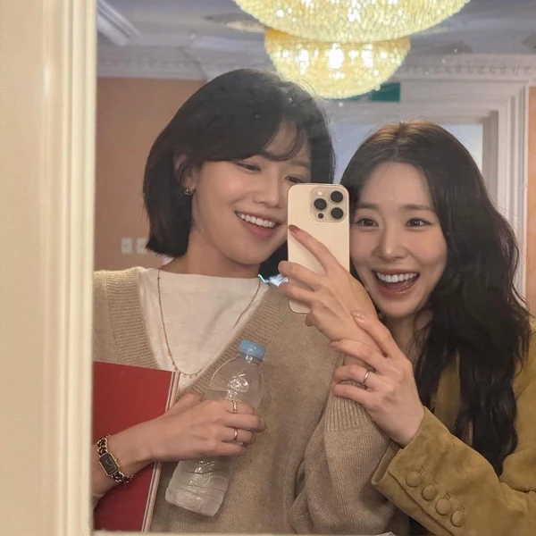Top Photo Full of Tiffany Young (Girls' Generation) Love