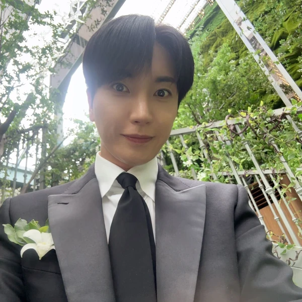 Today's Most Loved Leeteuk (Super Junior)