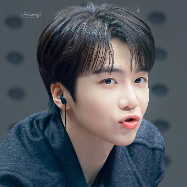 Top Photo Full of Jinho (PENTAGON) Love