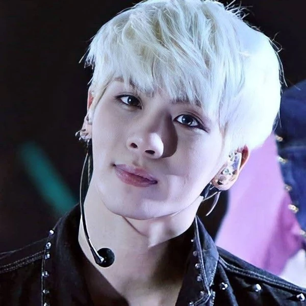 Today's Most Loved Jonghyun (SHINee)