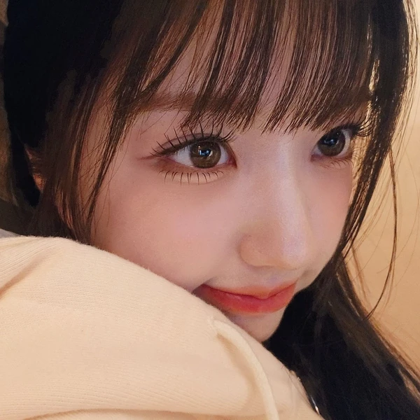 Today's Most Loved Yeseo (MADEIN)