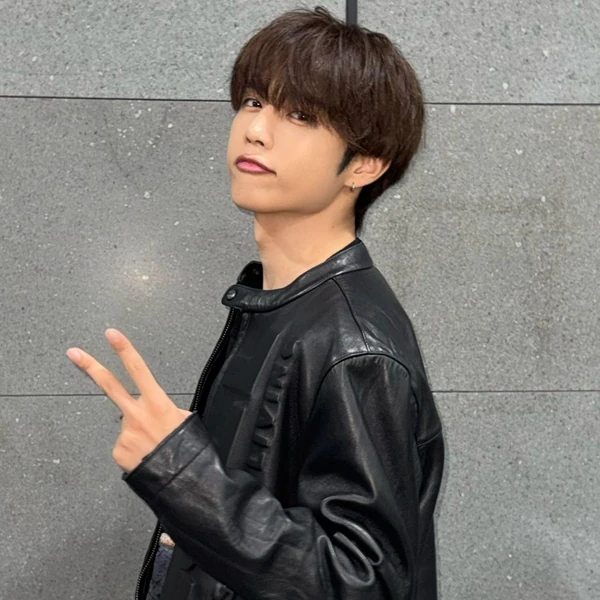 Top Photo Full of Sunwoo (THE BOYZ) Love