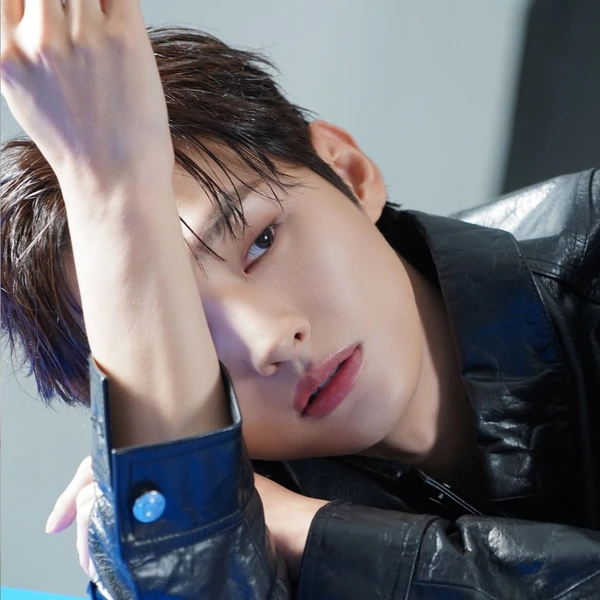 Top Photo Full of Yoon Jisung Love