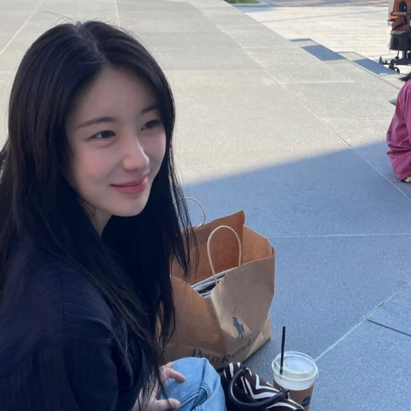 이채연 팬심 가득한 인기 사진