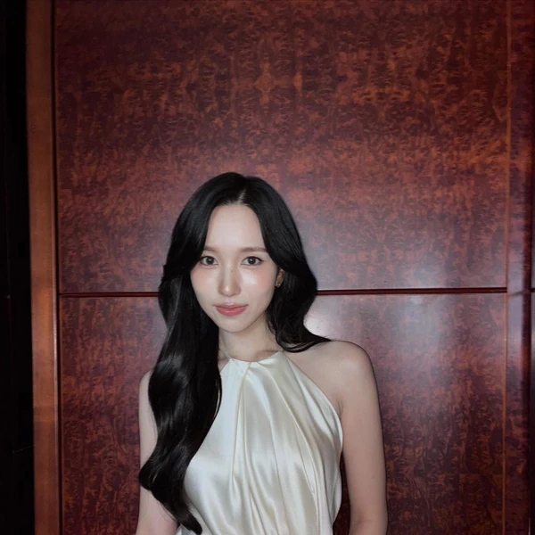 Penampilan Mina (TWICE) yang Paling Dicintai Hari Ini