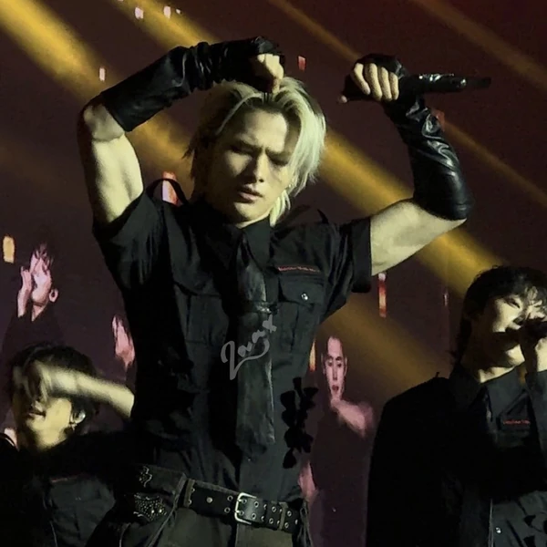 Signature photo of NI-KI (ENHYPEN) capturing their charm