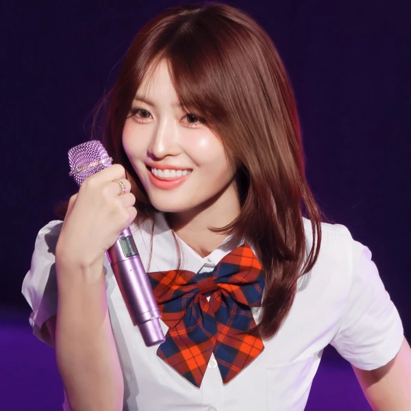 Today's Most Loved Momo (TWICE)
