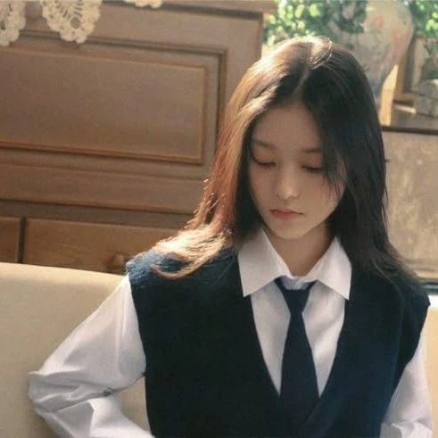 Today's Most Loved Haerin (NewJeans)