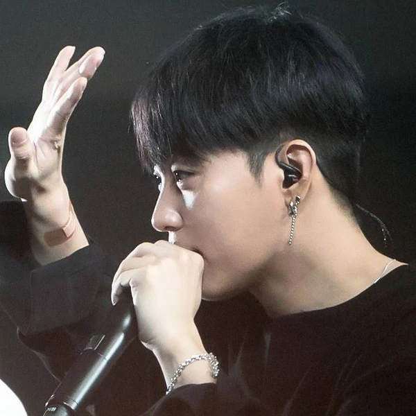 Fans' Pick: Best Moment of Eun Jiwon (SECHSKIES)