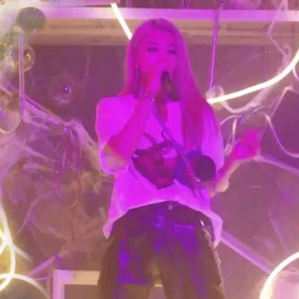 ダミ (DREAMCATCHER)への愛が詰まった人気写真