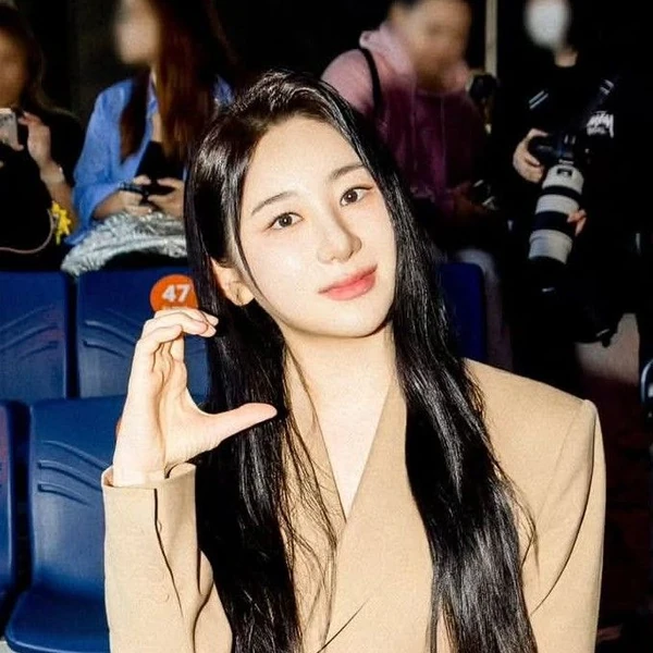 Top Photo Full of Lee Chaeyeon Love