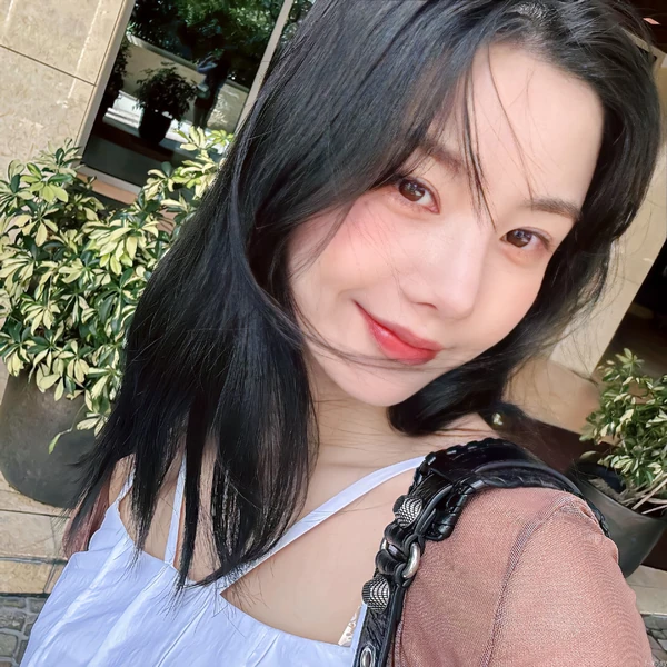 Today's Most Loved Kwon Eunbi