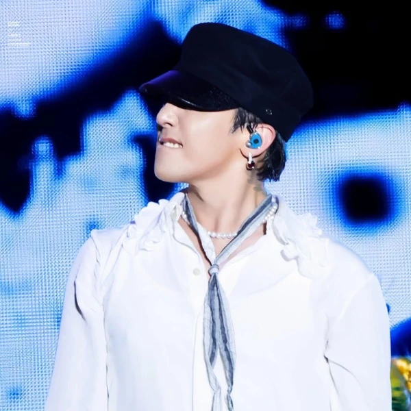 Today's Most Loved G-DRAGON (BIGBANG)