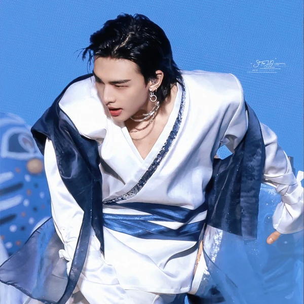 Best moment chosen by Hyunjin (Stray Kids) fandom