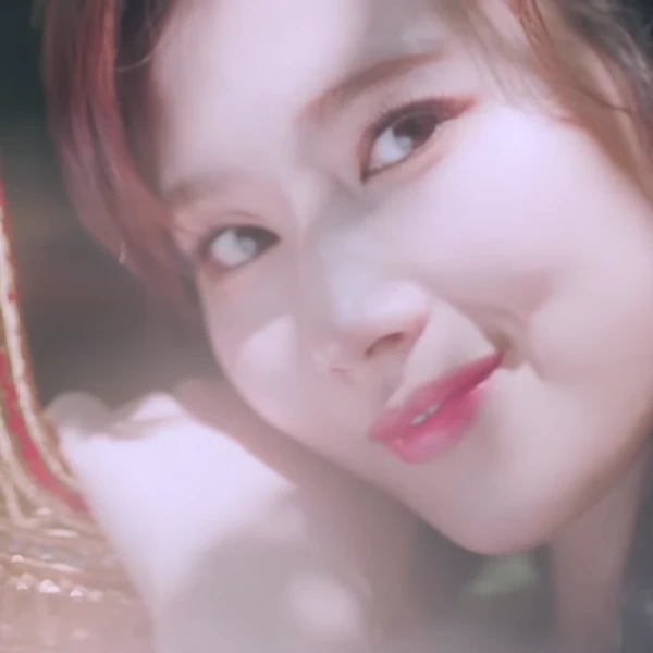 サナ (TWICE)への愛が詰まった人気写真