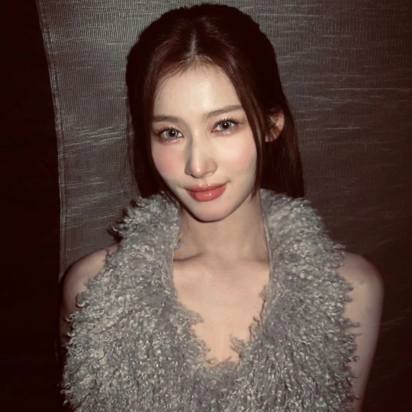 Top Photo Full of Sana (TWICE) Love