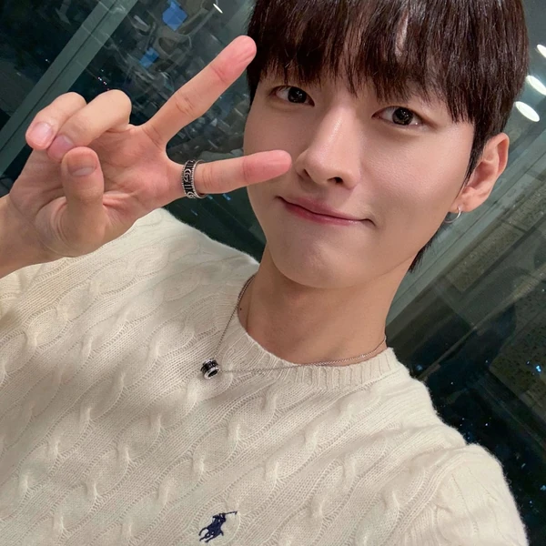 Top Photo Full of Yoon Jisung Love