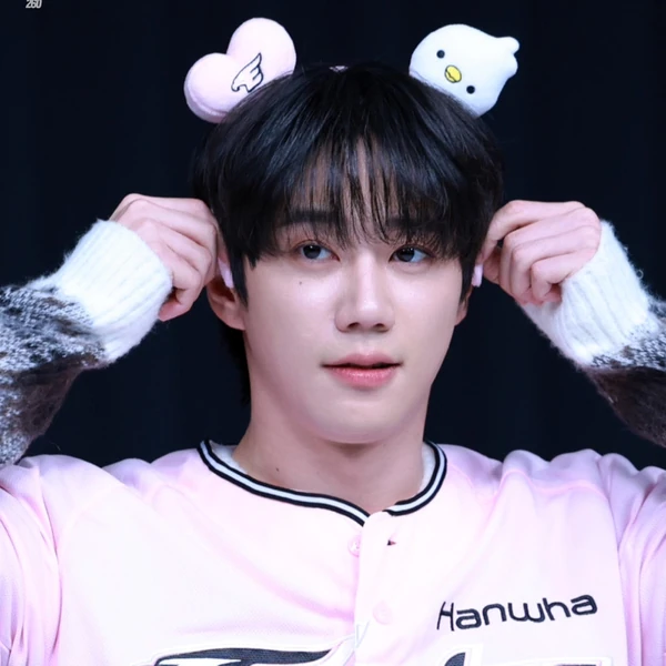 Today's Most Loved Lee Junyoung