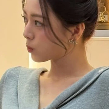 今日最も愛されたユナ (ITZY)の姿