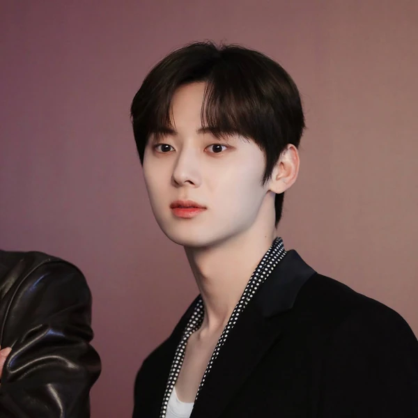 Top Photo Full of Hwang Minhyun Love