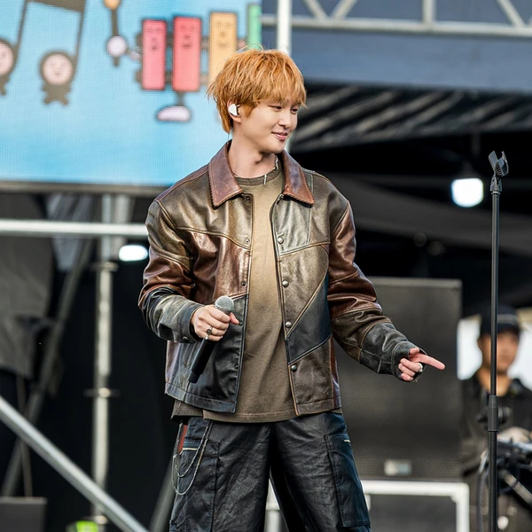 Top Photo Full of Onew (SHINee) Love