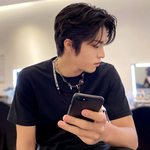 Today's Most Loved Park Jeongwoo (TREASURE)
