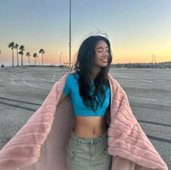 Top Photo Full of Sophia (KATSEYE) Love