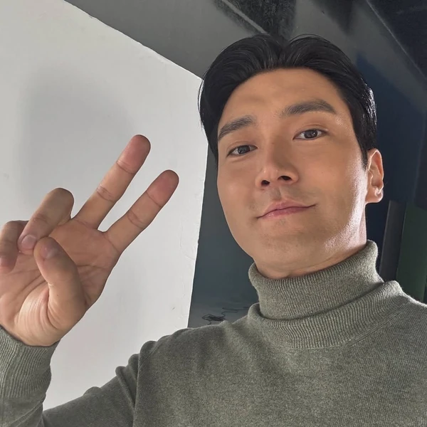 Today's Most Loved Siwon (Super Junior)