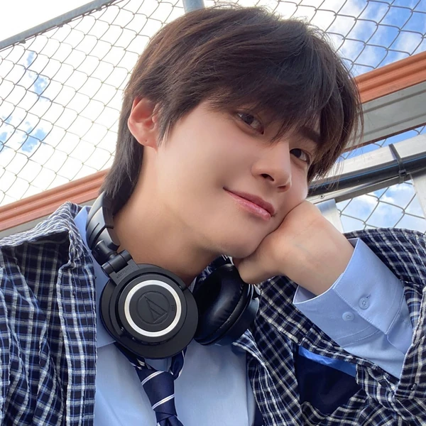 Today's Most Loved Lee Jinhyuk