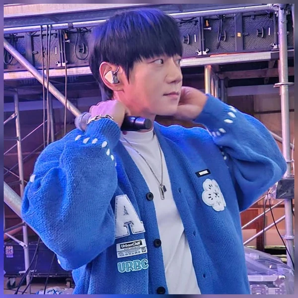 Today's Most Loved Hwang Chiyeol